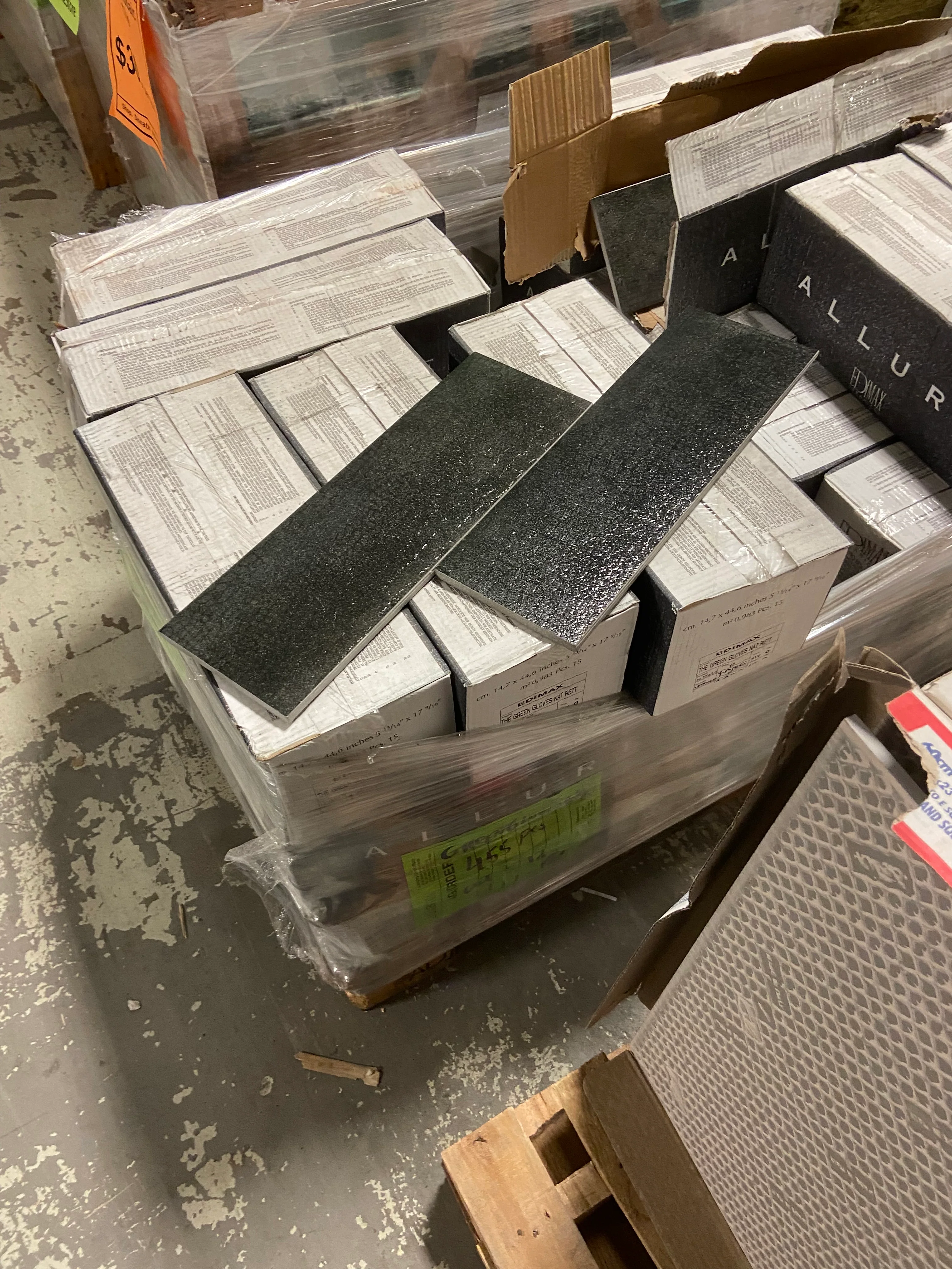 Black Tiles Box - Image 2