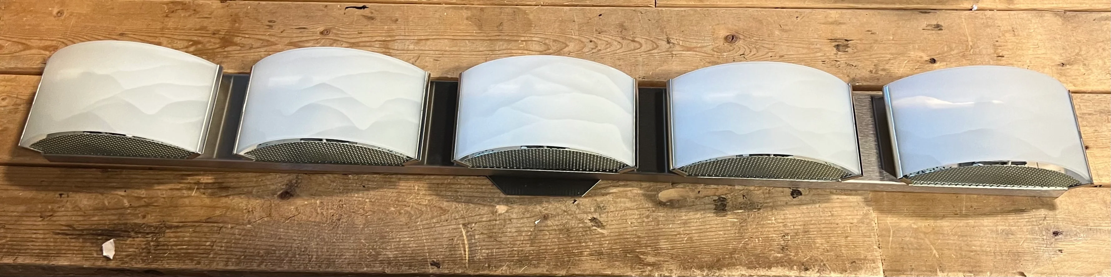 Alico Micro Parnell 34” Vanity Light (new)