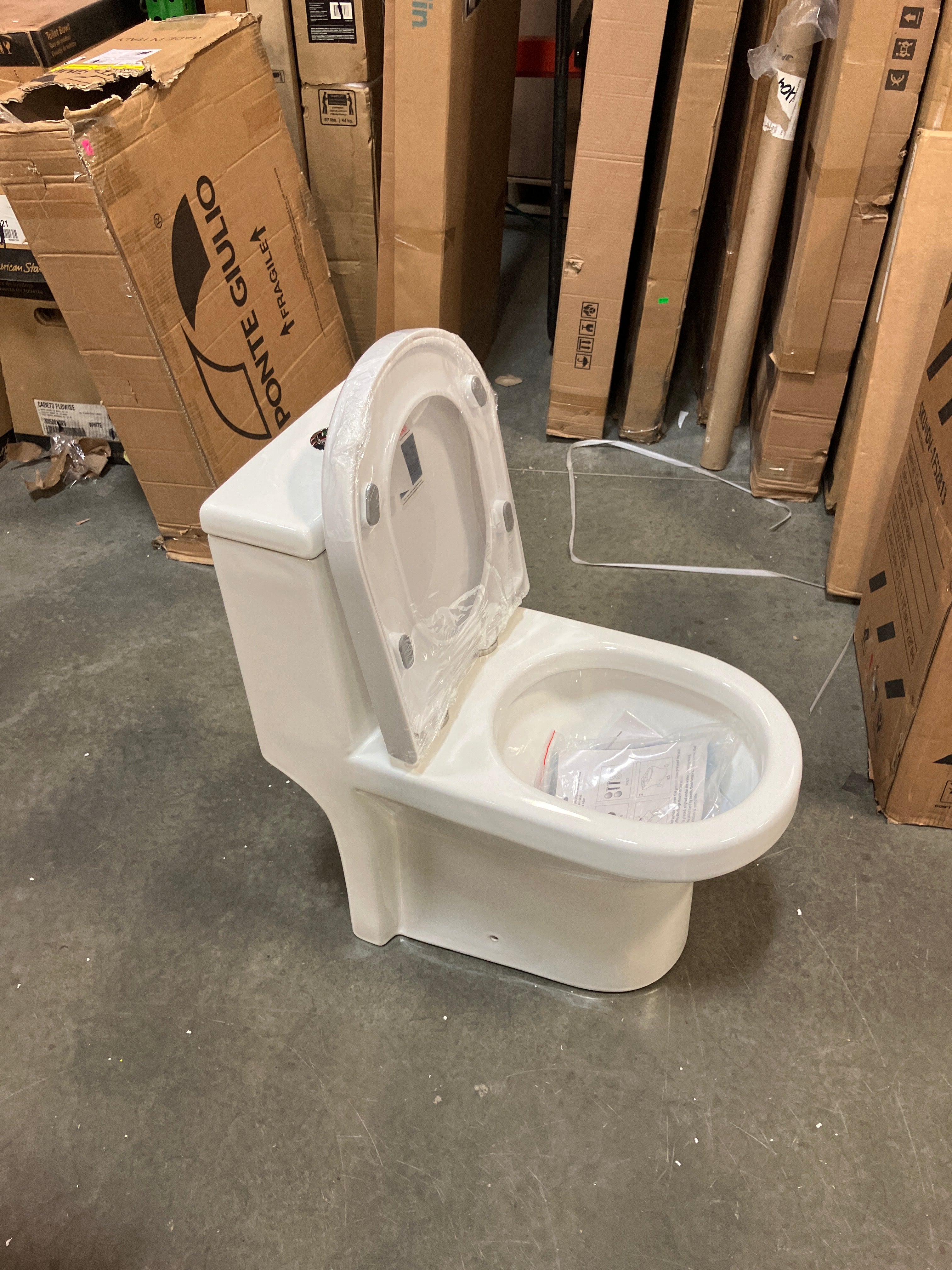 DeerValley Liberty 12 in. Rough In 1-Piece 1.1/1.6 GPF Dual Flush Round Toilet in White (new) - Image 4