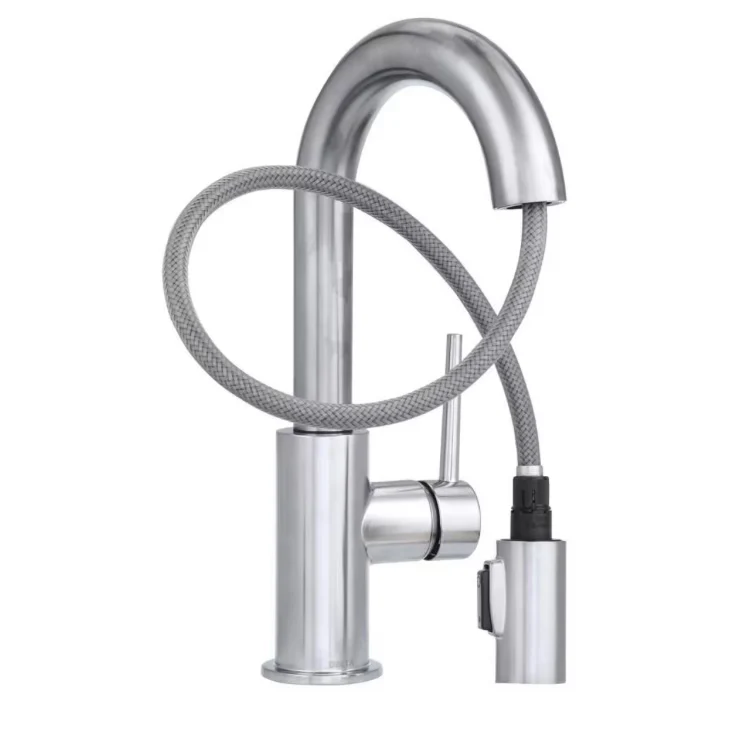 Delta Trinsic Single-Handle Pull-Down Sprayer Bar Faucet with MagnaTite Docking in Arctic Stainless (New) - Image 3