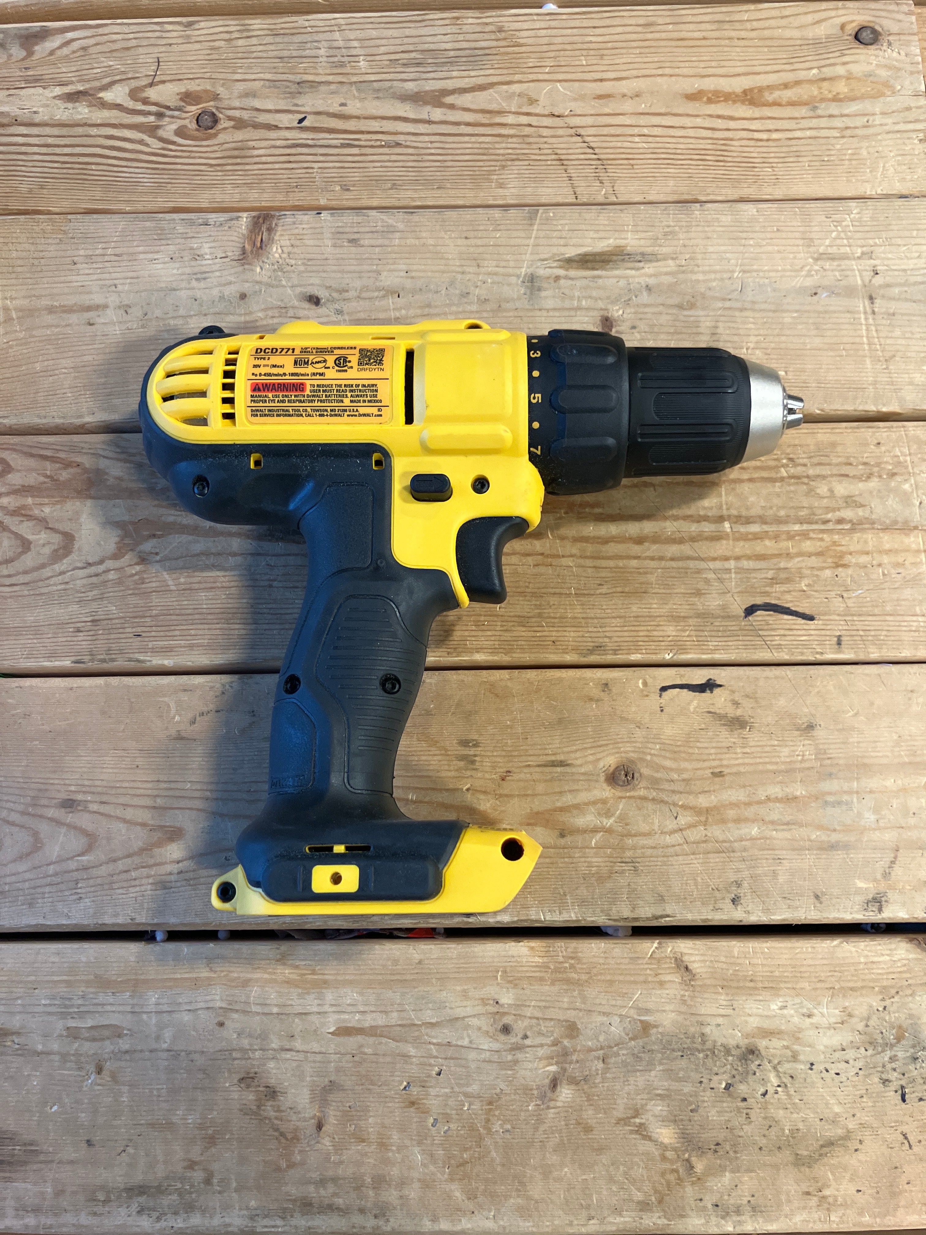 Dewalt 20V Max 1/2” Cordless Drill Driver (New) - Image 2