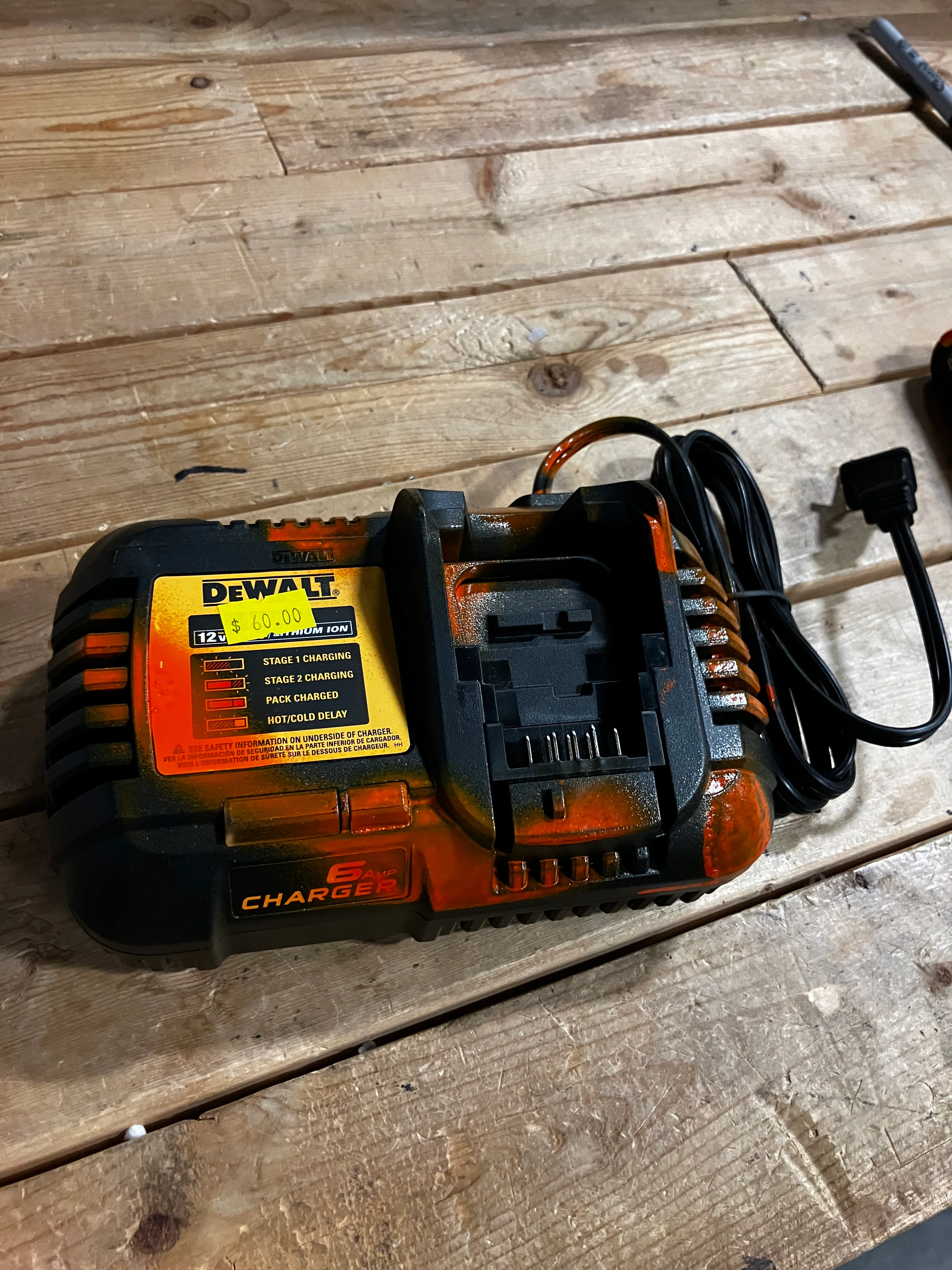 DEWALT 6 Amp Lithium-Ion Charger Compatible with 12V/20V/60V Batteries (USED) - Image 2