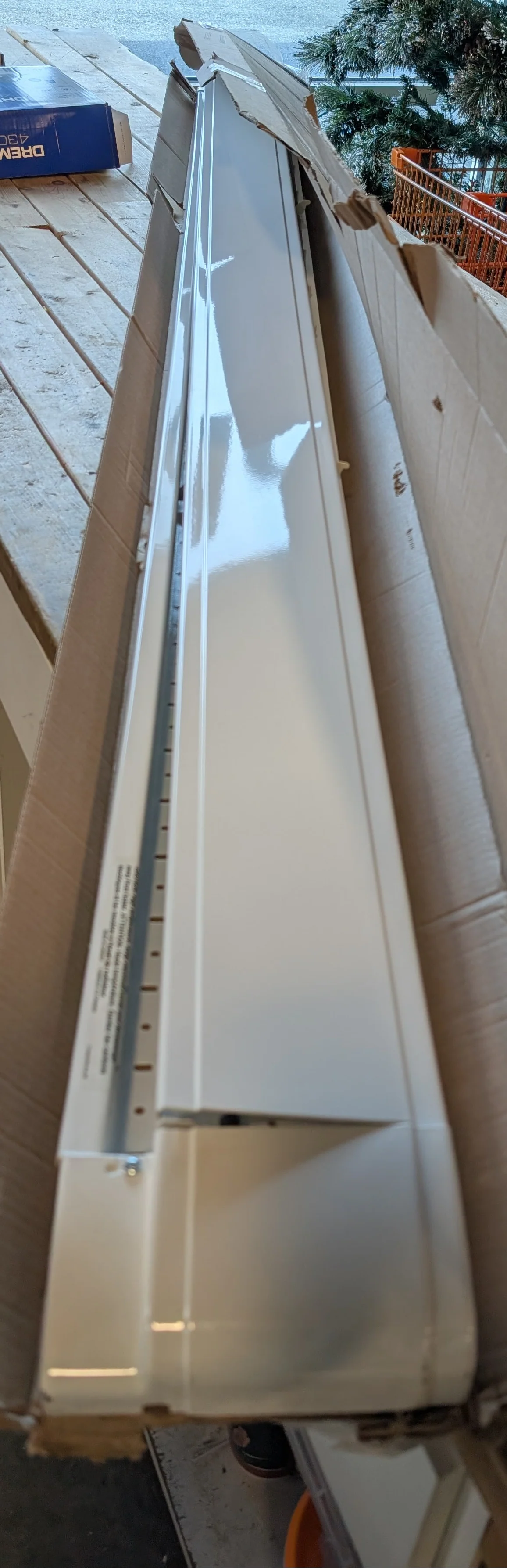 Dimplex LCM9025W31 240/208 Volt 2500 W Linear Convector Baseboard Heater (New) - Image 2
