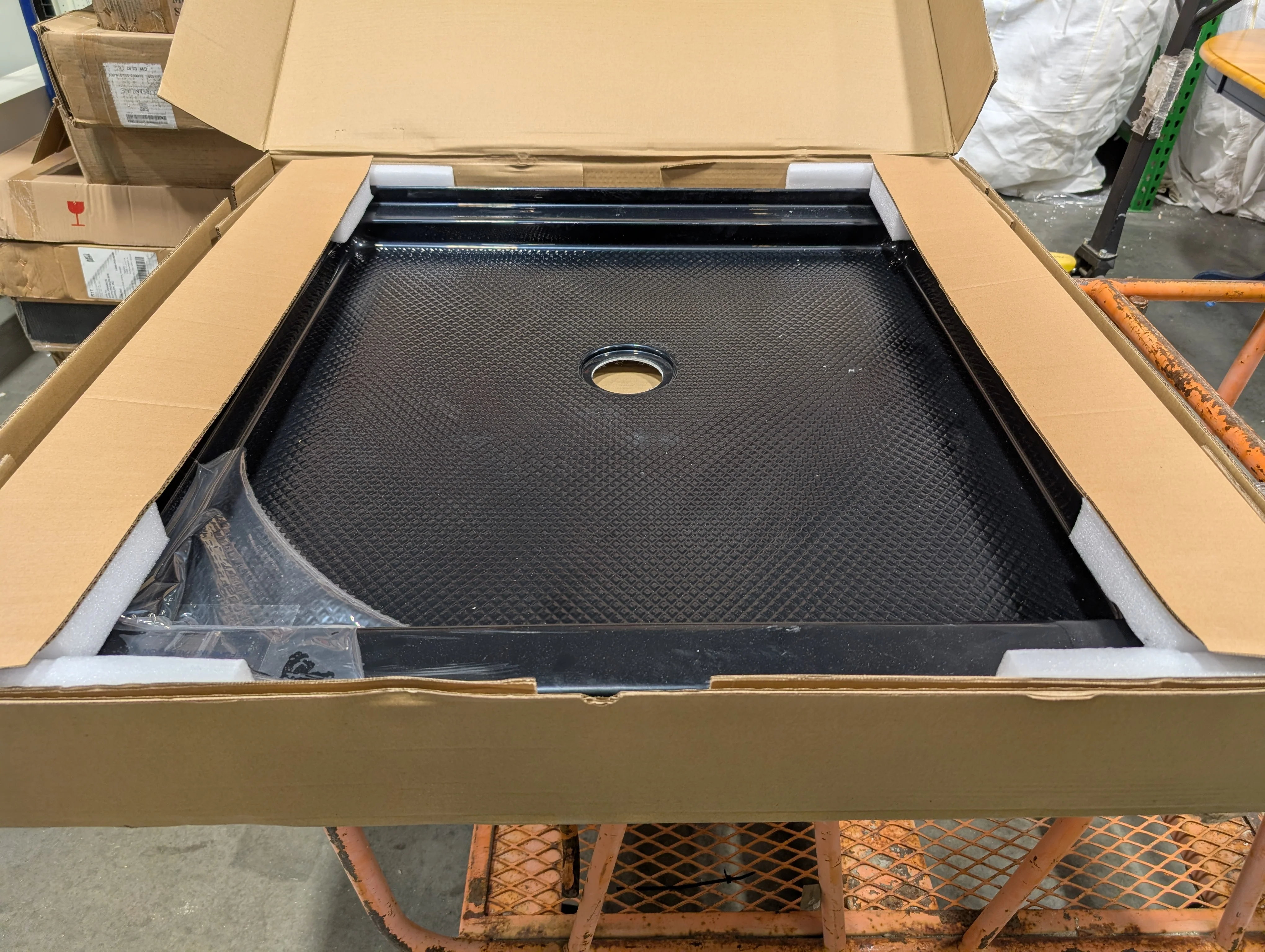 DreamLine Lumen 36-in x 36-in Black Shower Door and Base (New) - Image 4