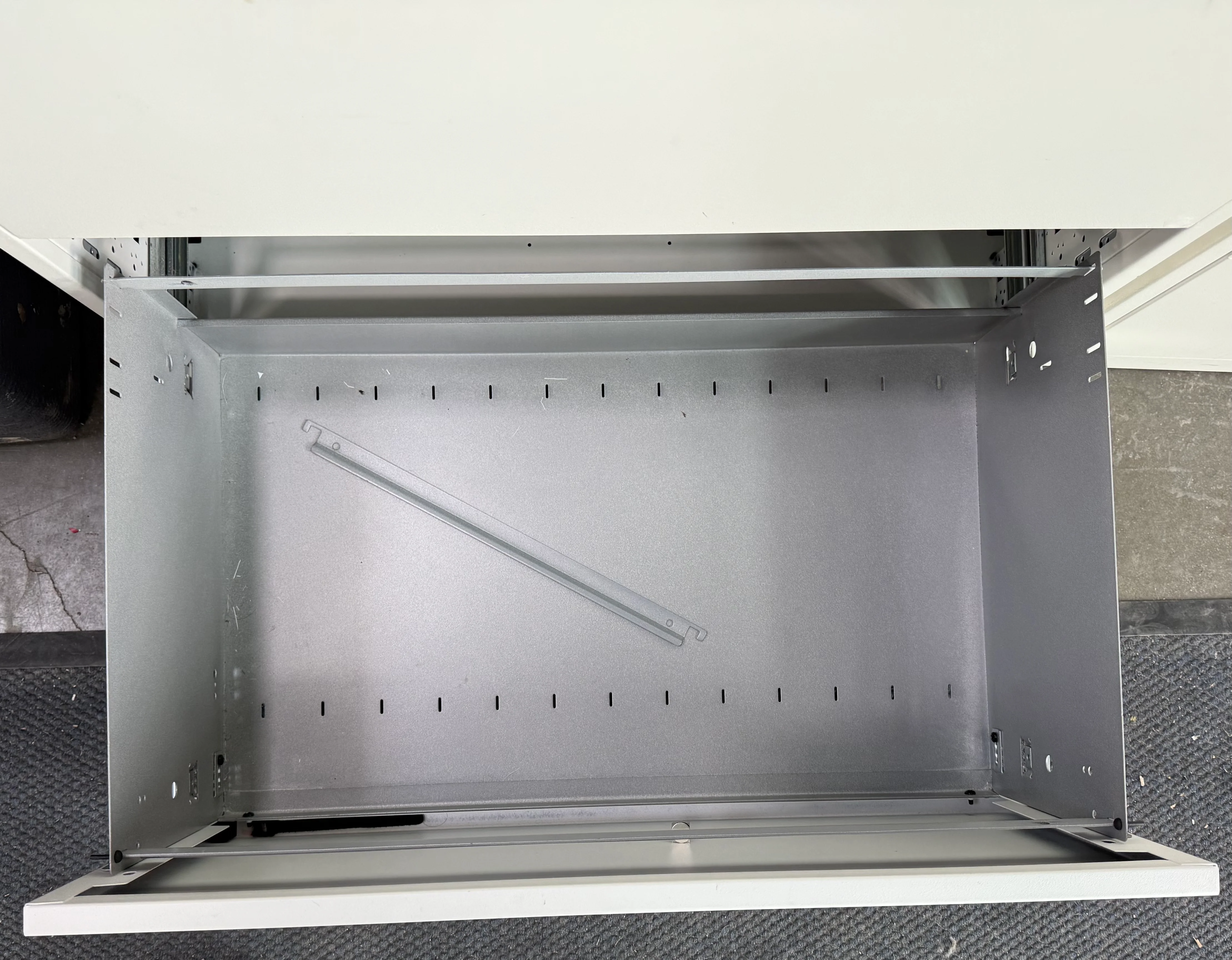 Filing Cabinet 30 in. x 18 in. (used) - Image 3