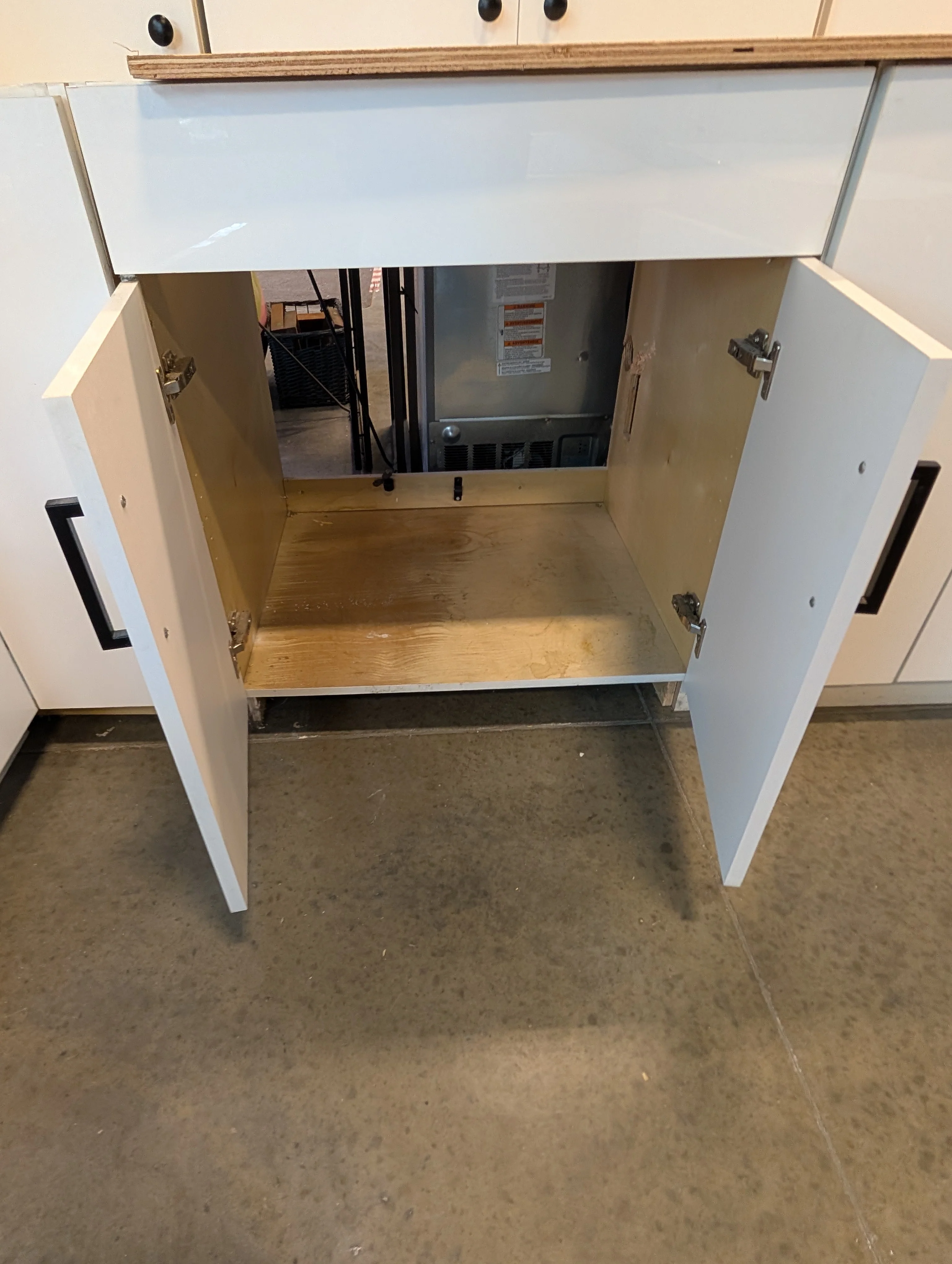 Glossy/Matte White 14-Piece Kitchen Cabinet Set (Used) - Image 11