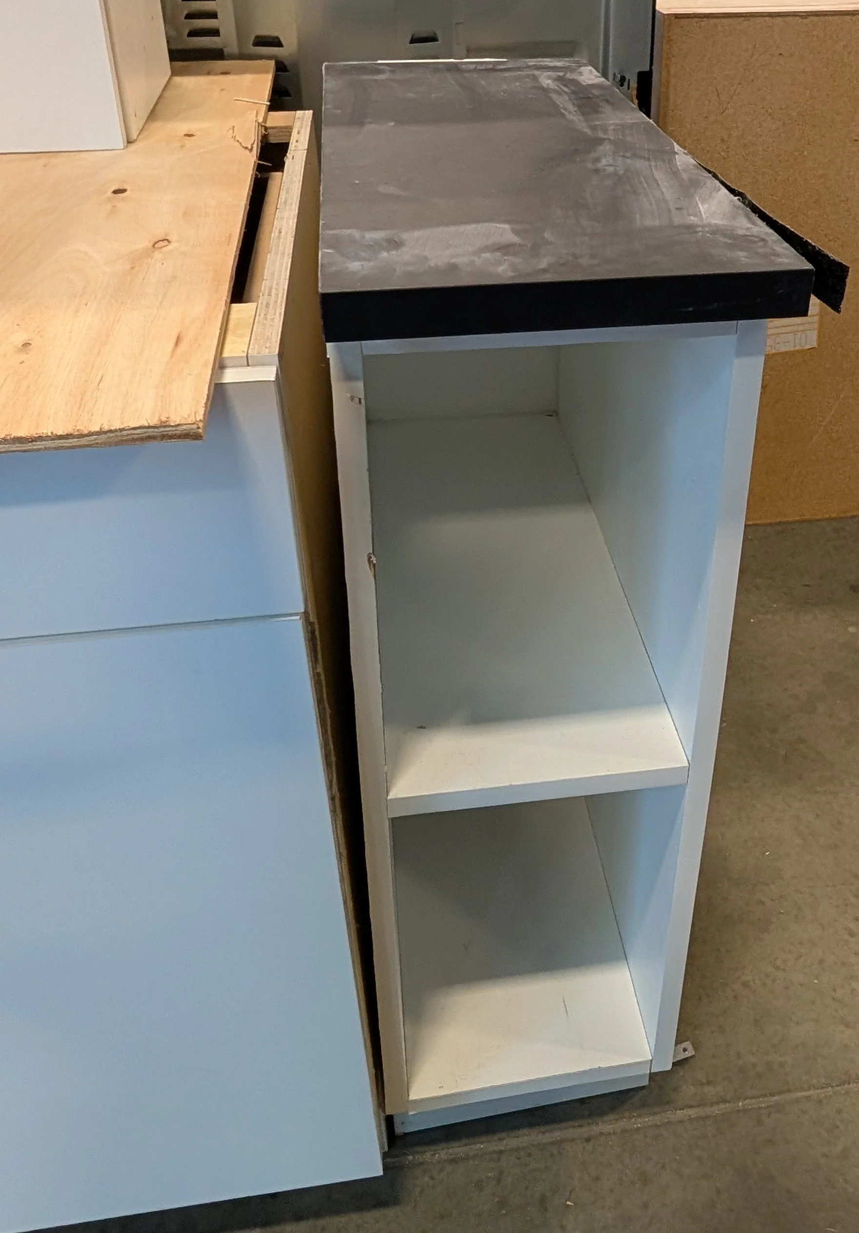 Glossy/Matte White 14-Piece Kitchen Cabinet Set (Used) - Image 14