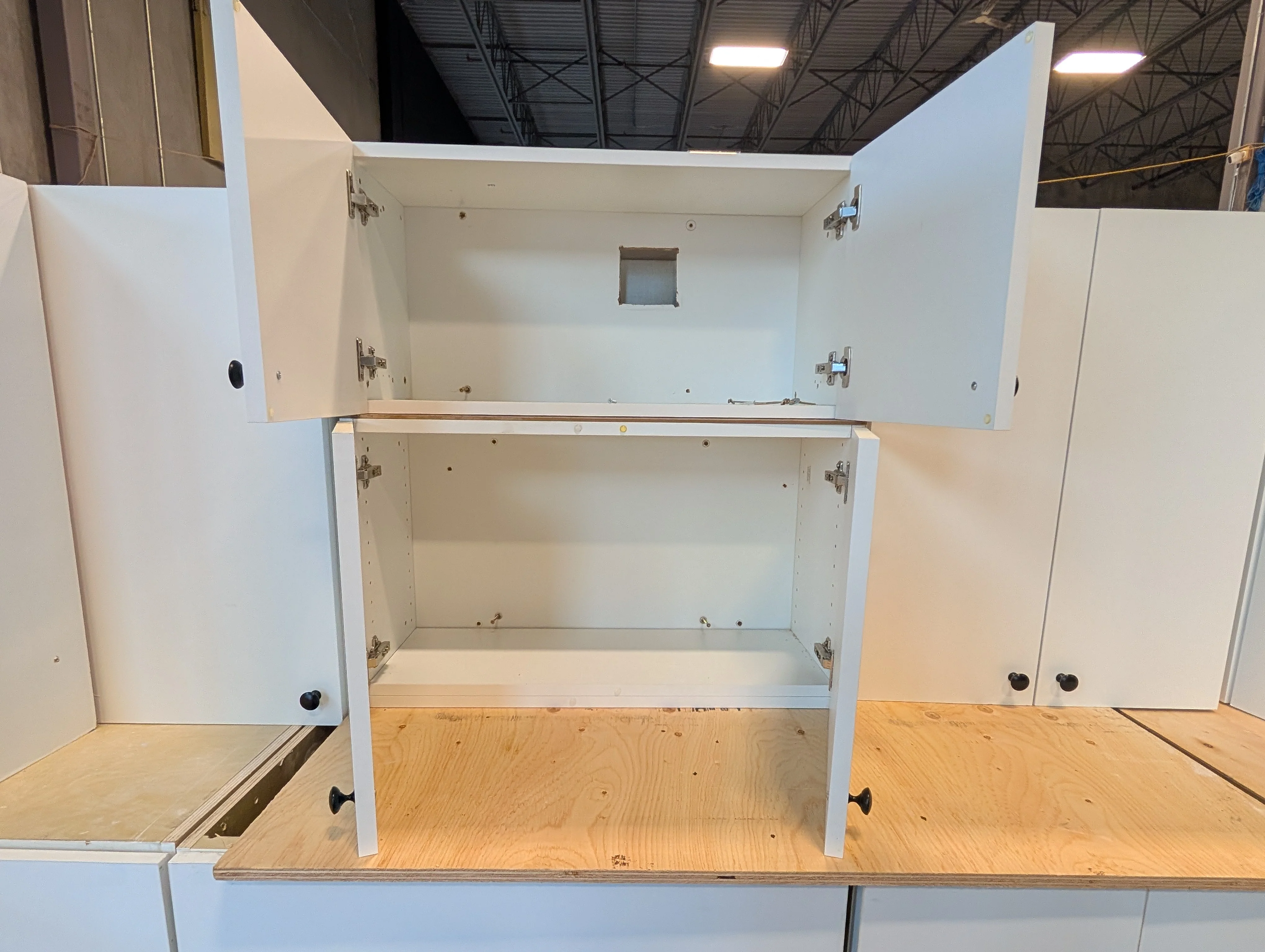 Glossy/Matte White 14-Piece Kitchen Cabinet Set (Used) - Image 7