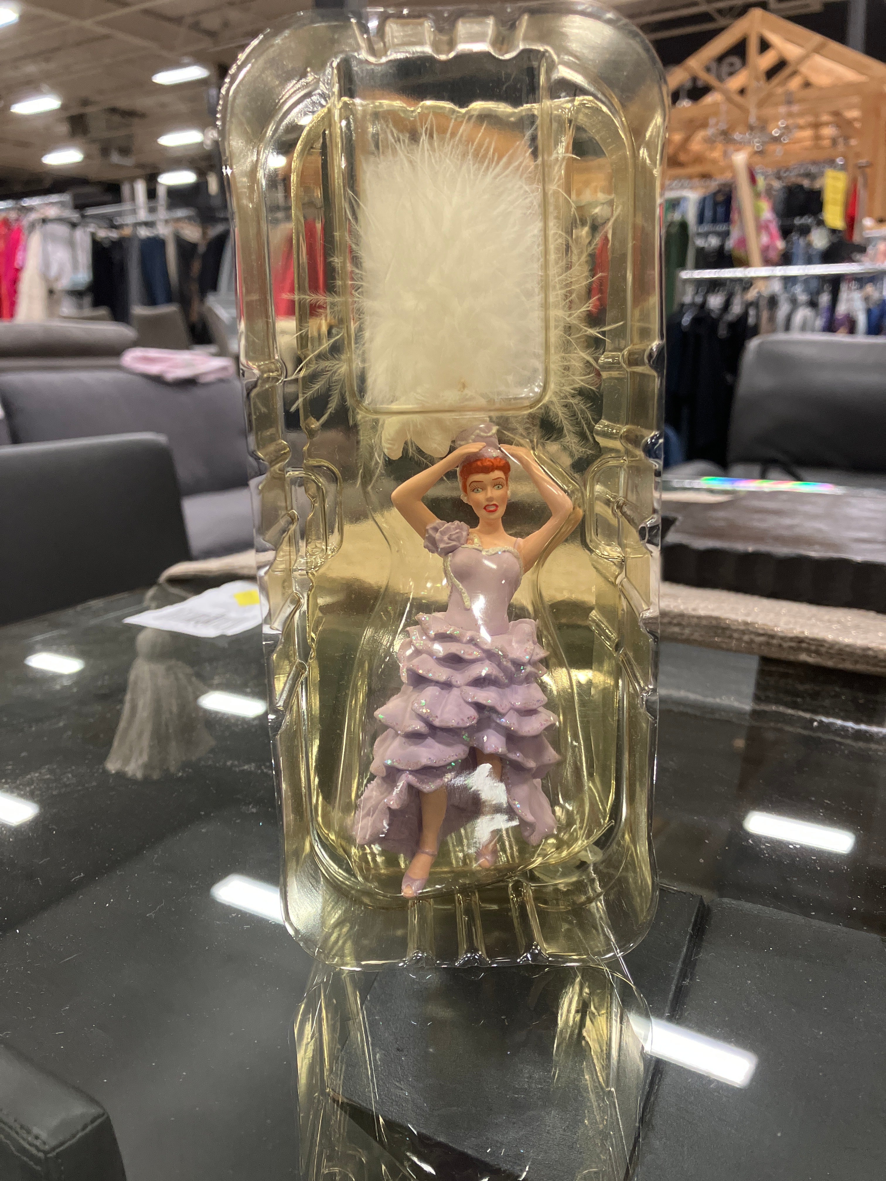 “I Love Lucy” Lucy Gets in Pictures Hallmark Keepsake Christmas Ornament - Image 2