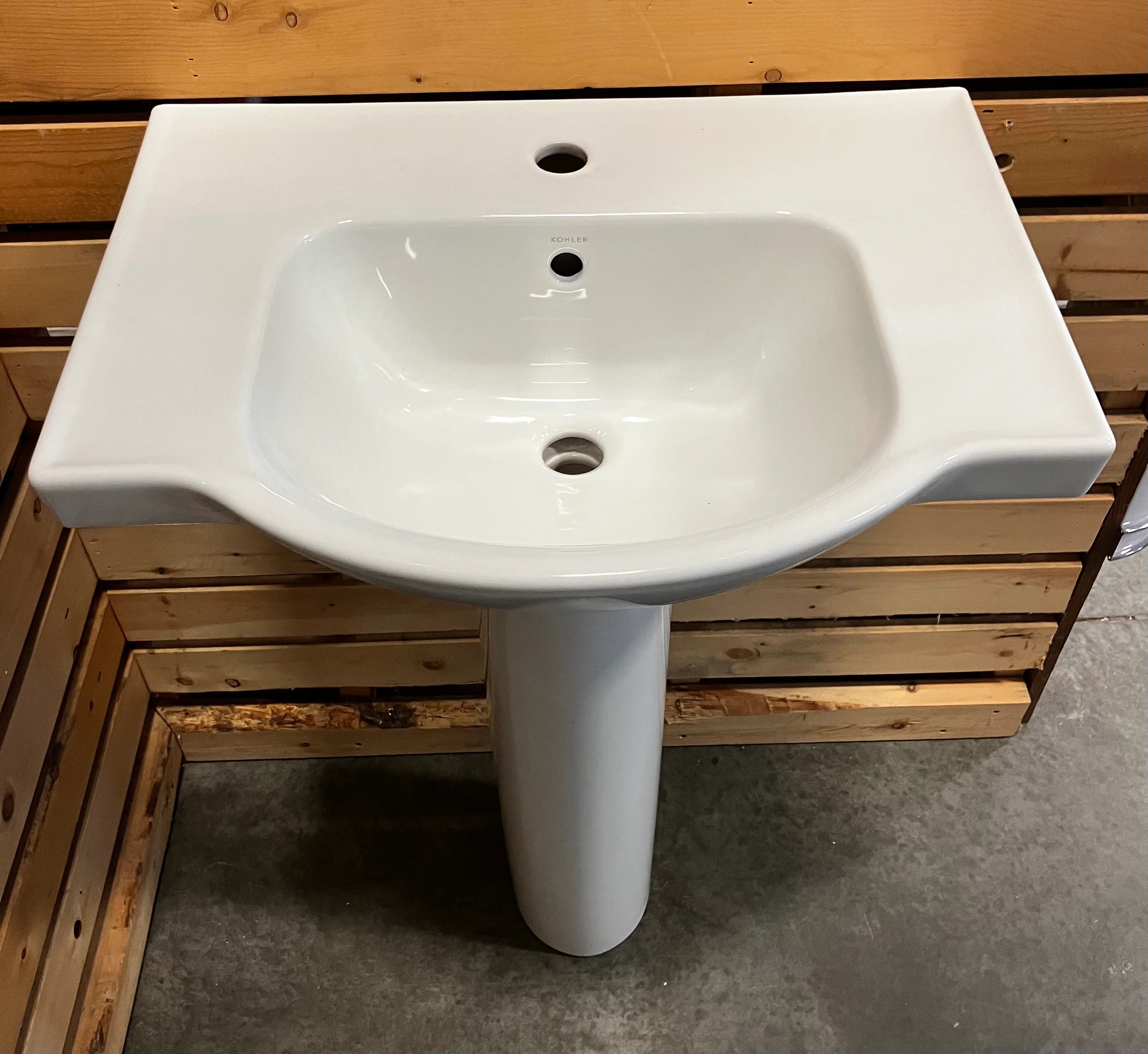 KOHLER 24" Pedestal Bathroom Sink With Single Faucet Hole (New) - Image 3