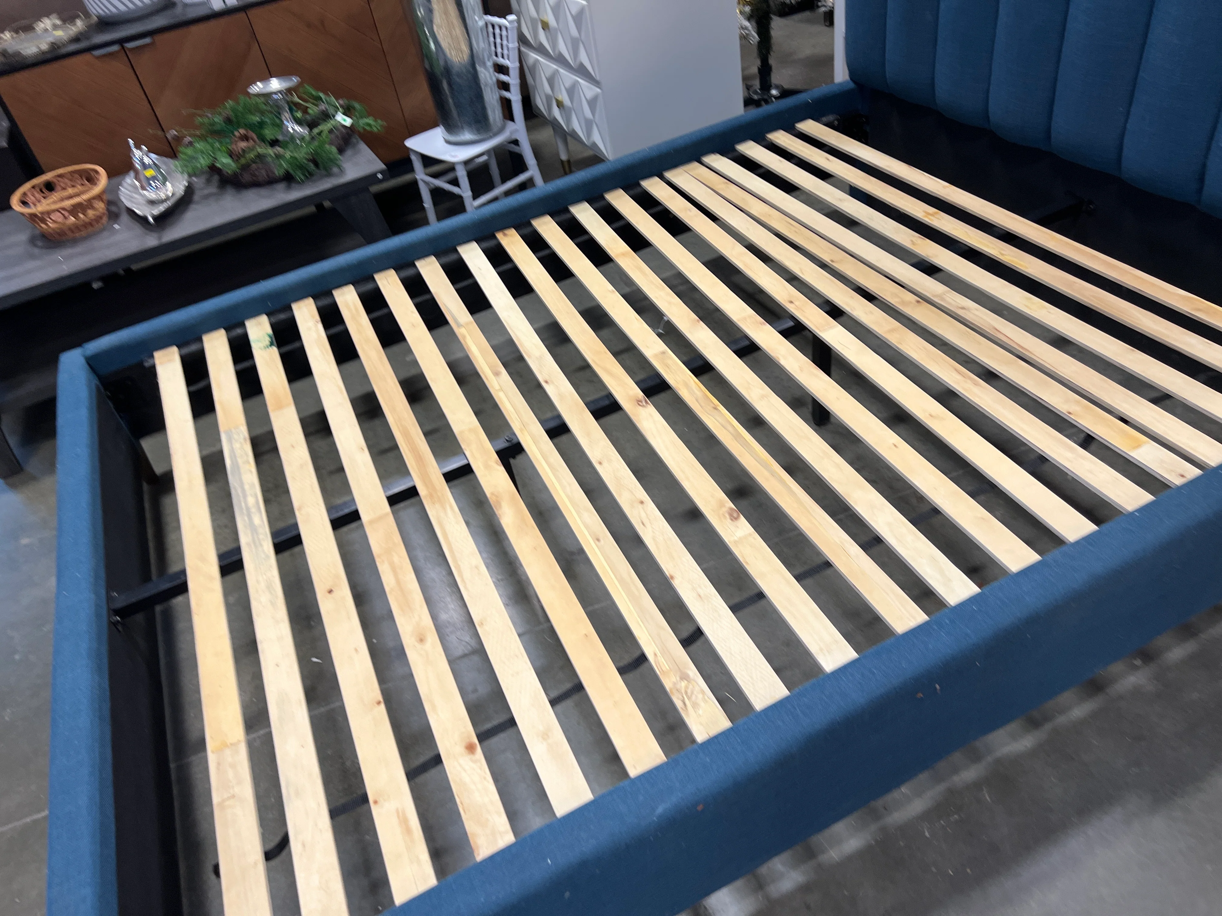 Kort & Co. Rain Upholstered Platform Bed in Blue Fabric, Tufted - Queen Size  (used) - Image 4