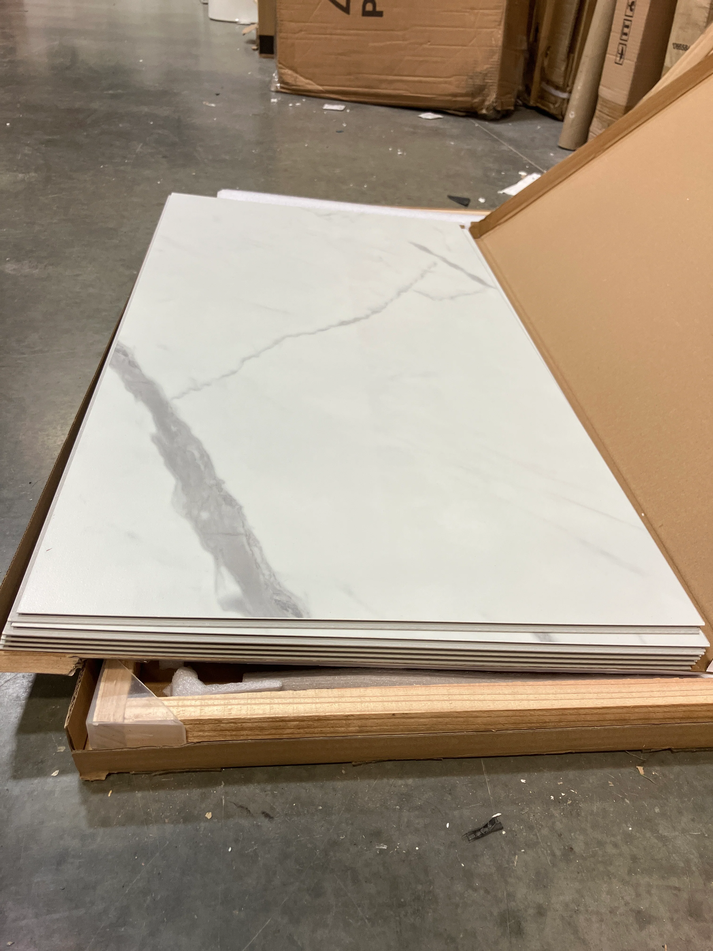MAAX Manhattan Glue-up Wall Tiles 15.75 x 31.5 in. In Smooth Marble Glacier (17.2 sq ft per box) - Image 2