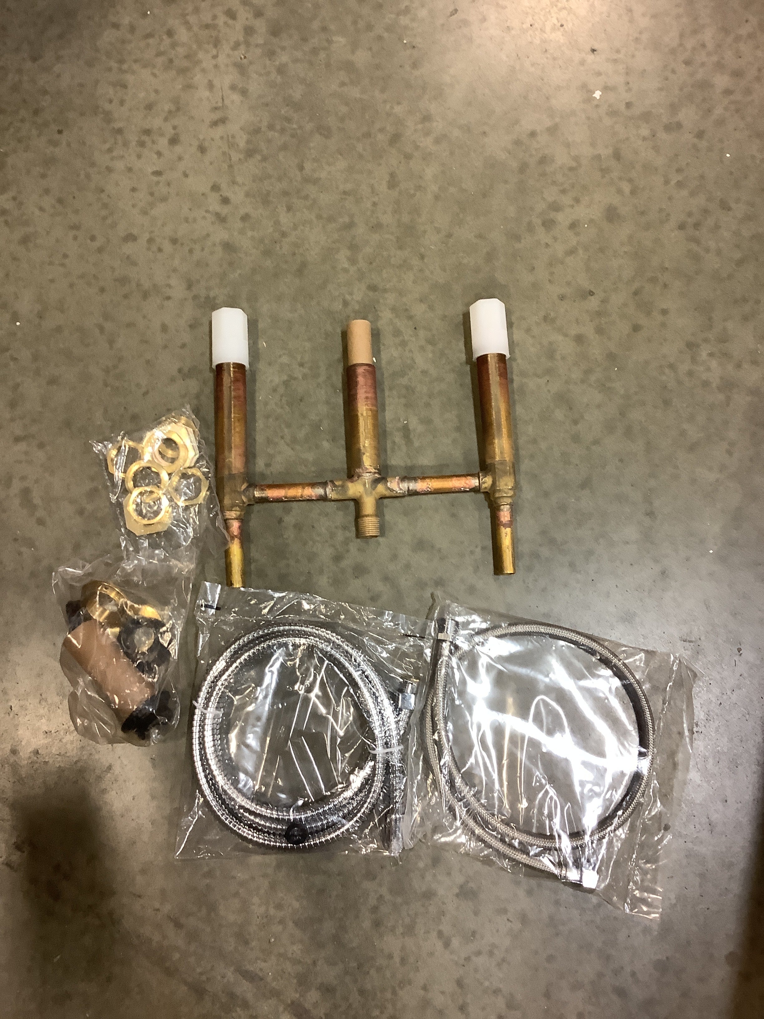 MOEN 2-Handle 4-Hole Roman Tub Fixed Rough-In Valve with Shower Diverter - 1/2-inch CC Connection (new) - Image 3