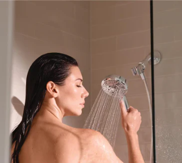 MOEN Meena 1 Handle Tub Shower in Chrome - Image 3