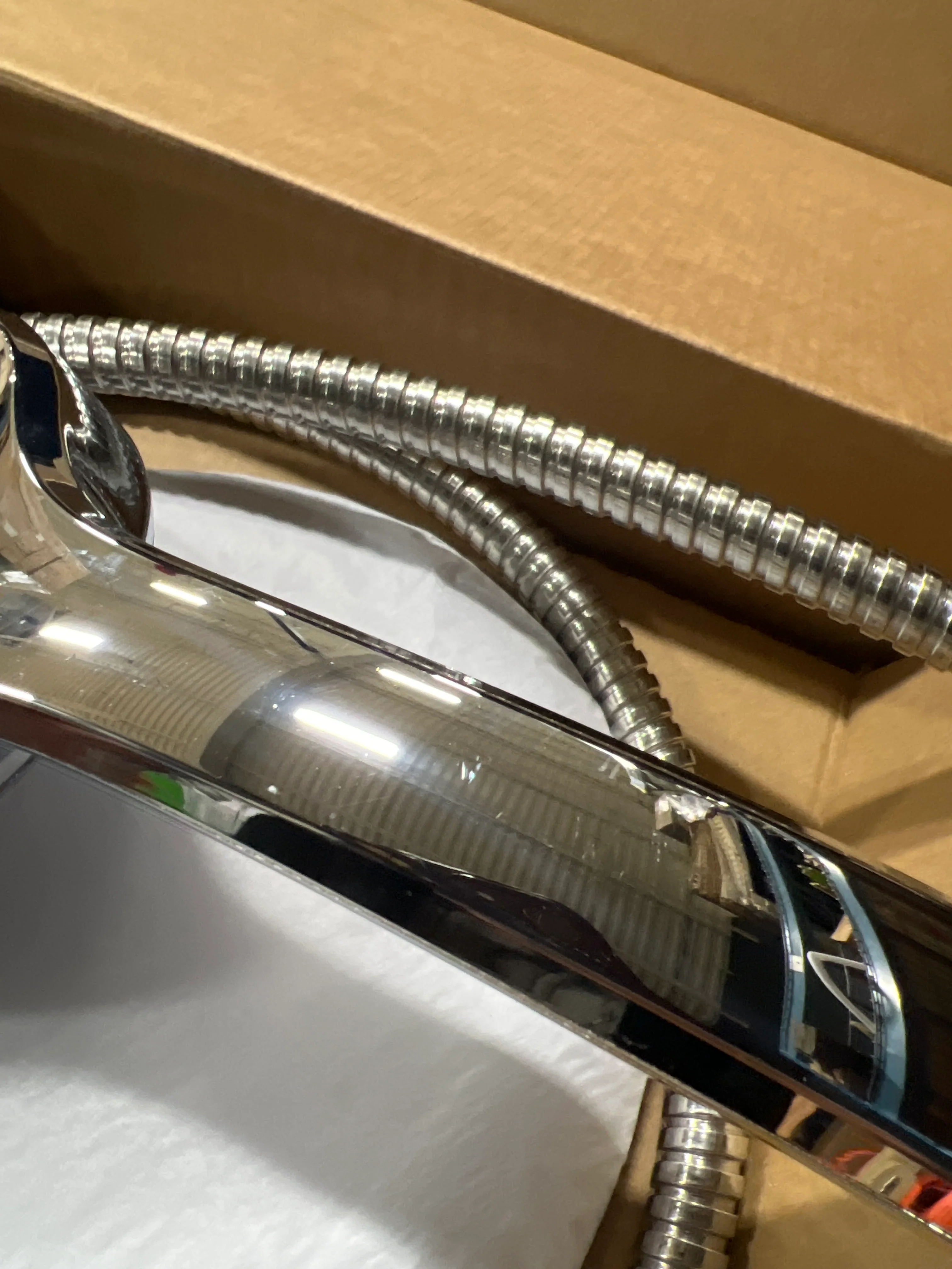 MOEN Meena 1 Handle Tub Shower in Chrome - Image 6