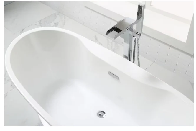 Ove Decors Riley 60" Freestanding Tub in White (new) - Image 6
