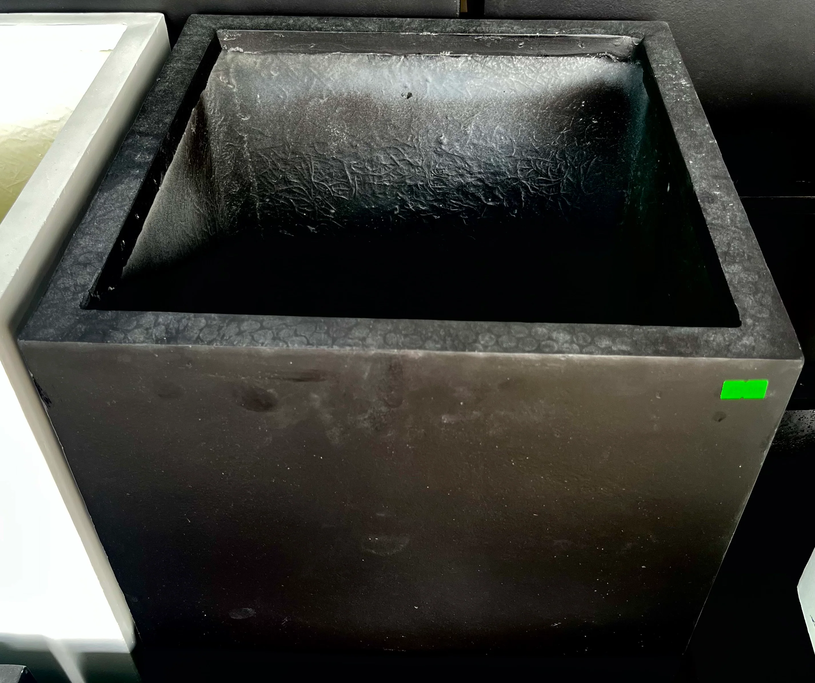 Square Modern Fibreglass Planters (new) - Image 5